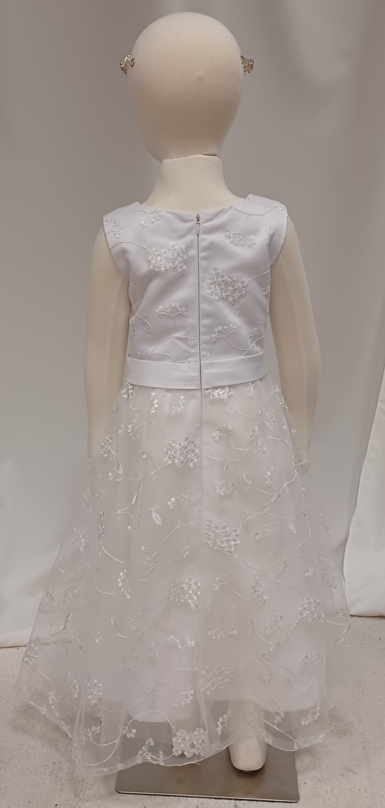 Asha-Sleeveless Floral Embroidered Dress