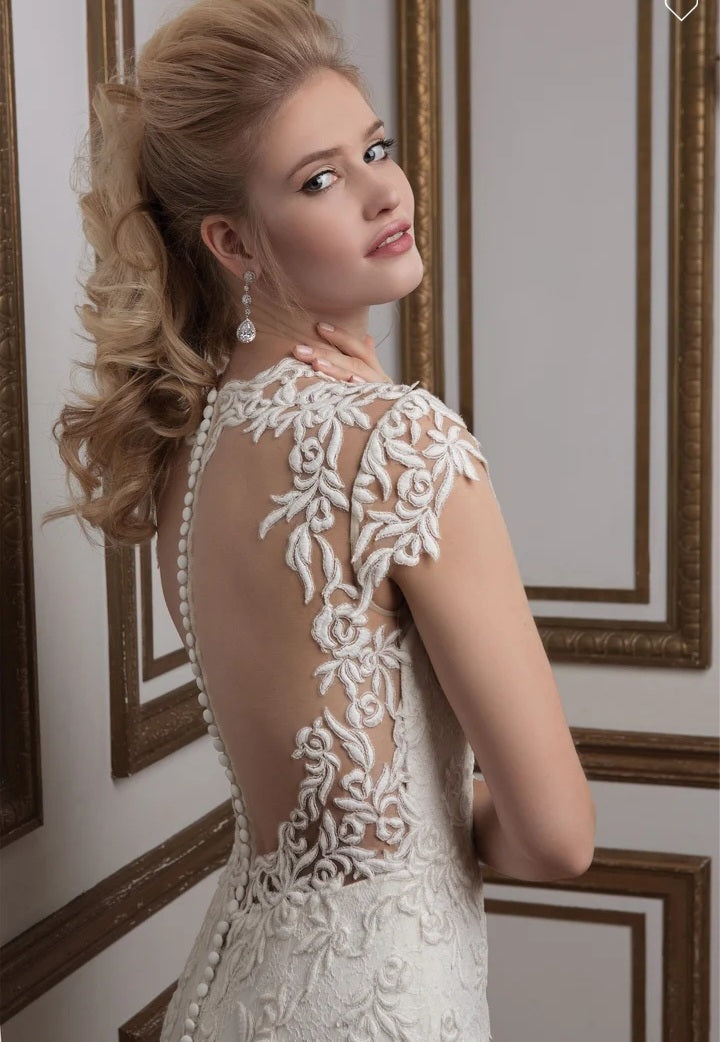 Justin Alexander 8796-Giselle