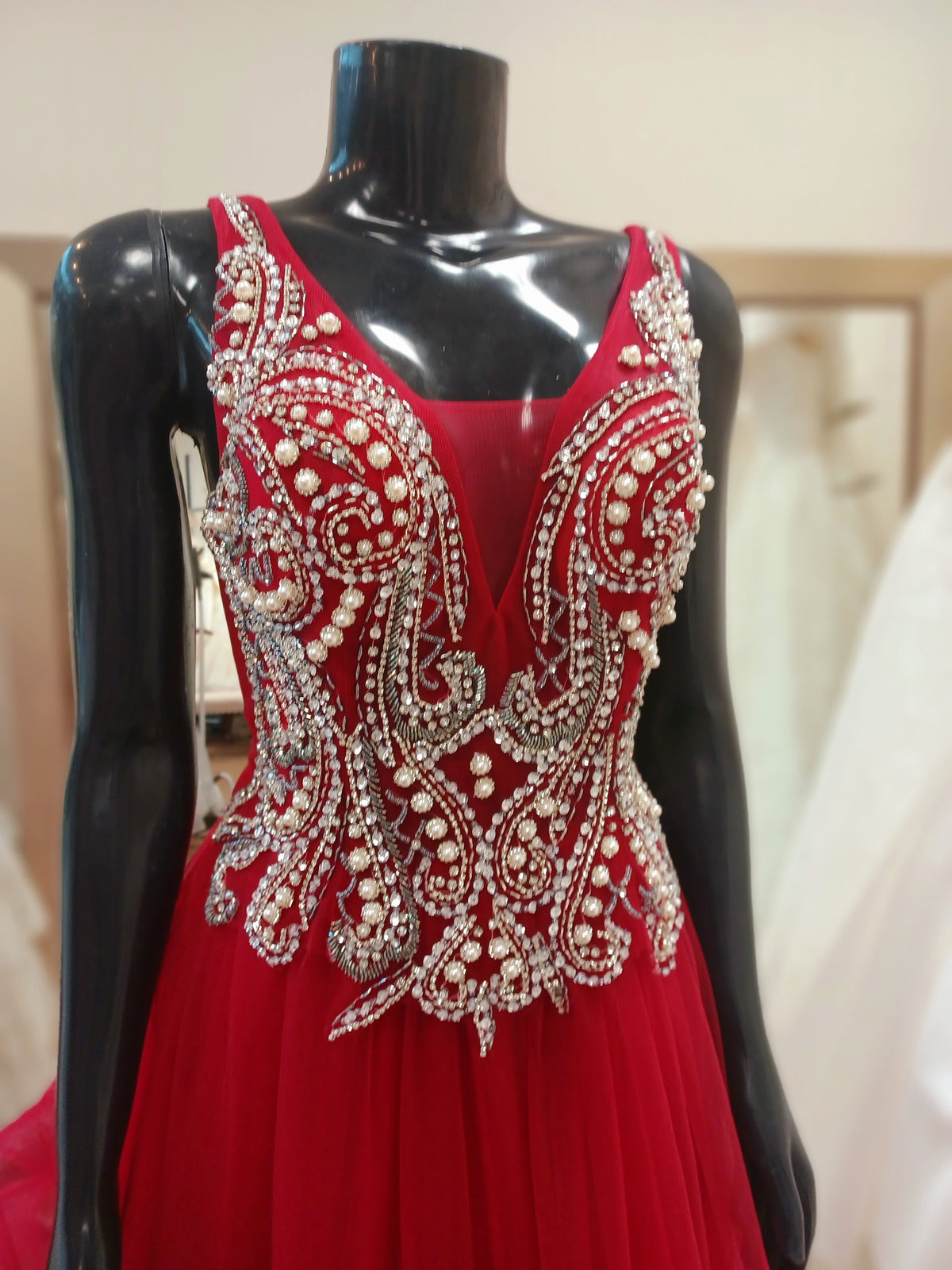 P009-Hand-Embellished Chiffon&Tulle Multi-Teared Gown